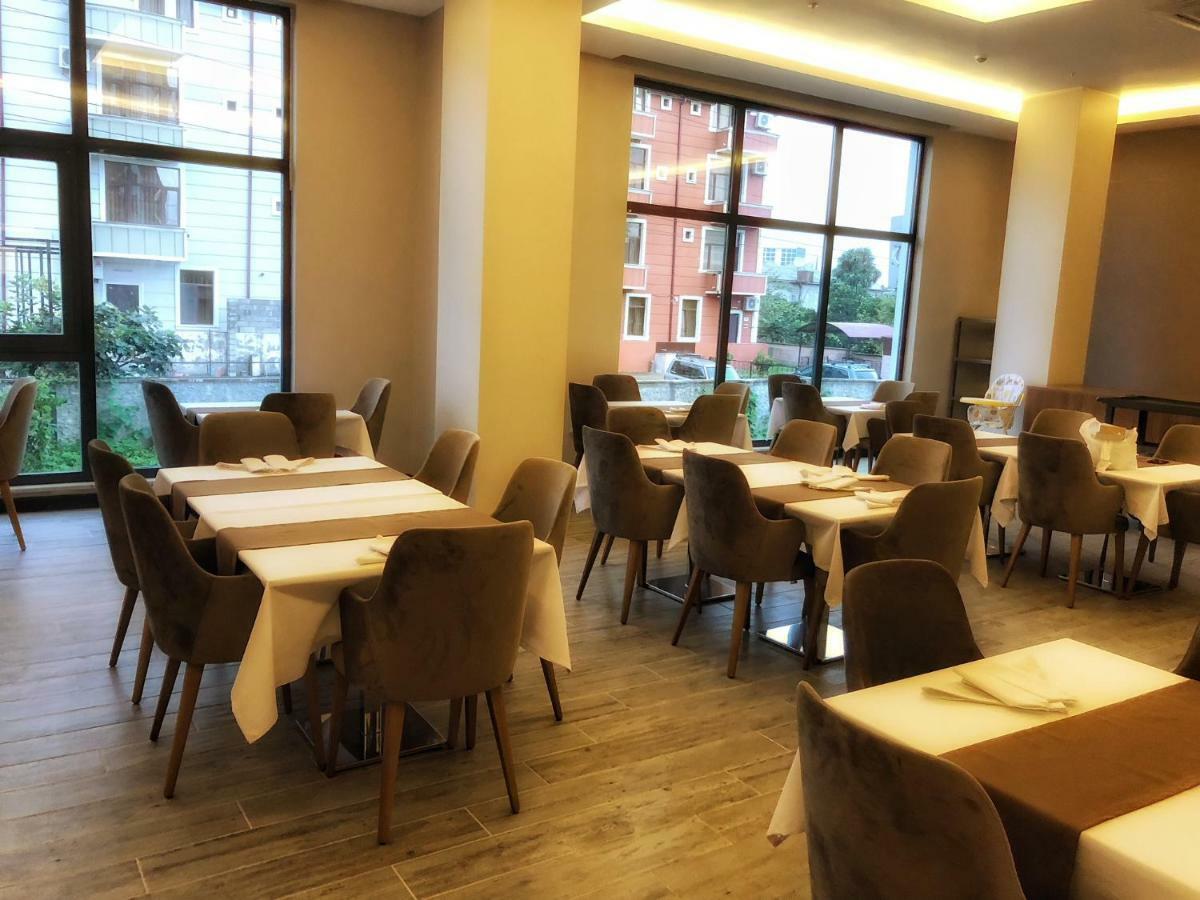City Hotel Batumi Eksteriør billede